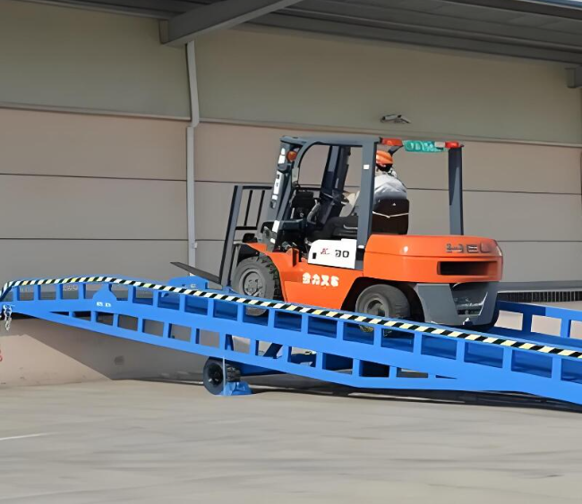 湖北移动式卸货平台（叉车用）
